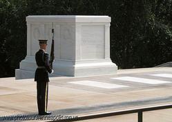 Tomb_Unknown_Soldier_Arlington